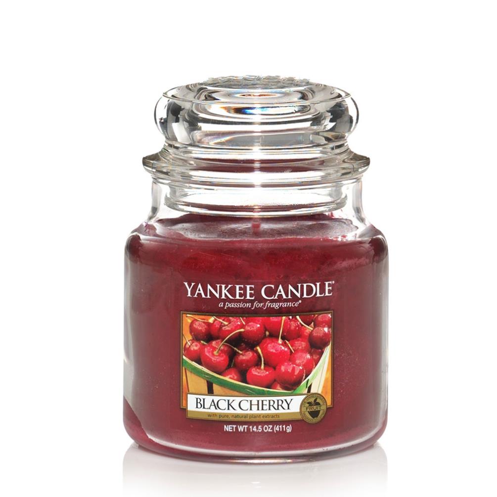 Yankee Candle Black Cherry Medium Jar £17.49